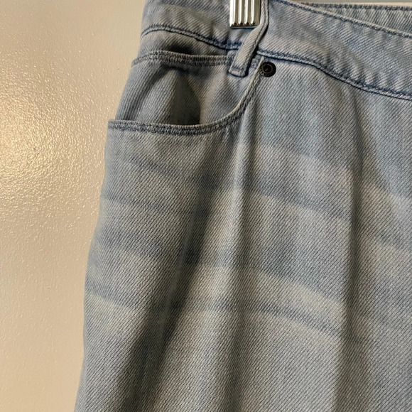 J Jill Denim Boyfriend Relaxed Leg Jean Light Wash Size 6 - Picture 3 of 12